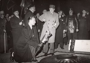 Paris Unknown Soldier Tomb General Legentilhomme Old Press Photo 1945