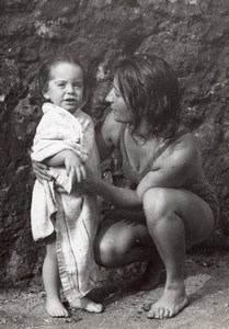 Mother & Child Young Swimmer Marie-Jose Pesth Swimming old Press Photo 1945