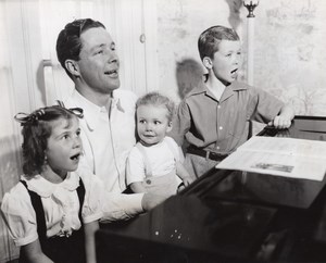 American Actor Singer Kenny Baker & Kids Blue Ribbon Town old CBS Photo 1944