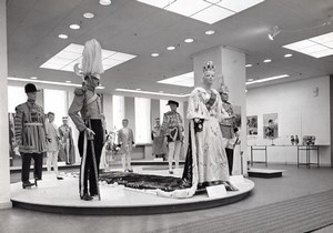 Sweden ? Brisith Costumes Display Elizabeth II old Photo 1960
