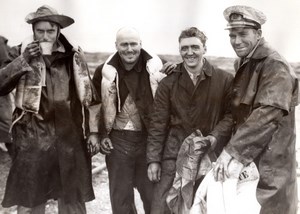 Australia American Steamer Sinking Survivors Bosun's chair old Photo 1943
