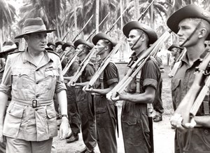 Aitape Lord Wakehurst Inspecting Australian Troops old Press Photo 1945