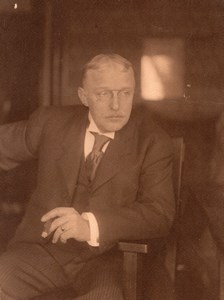 USA? Man Portrait Smoking Cigar old Studio Photo 1920