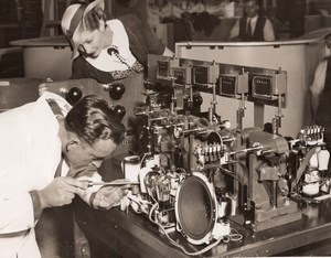 London Olympia British Radio Show His Master’s Voice Life Testing old Photo 1934