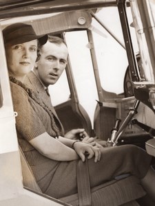 Aviator Jim Broadbent & Wife in Hornet Moth Cockpit Aviation old Photo 1936
