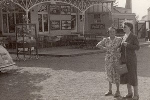 Belgium Brussels Café Restaurant Terrace old Amateur Photo 1950's