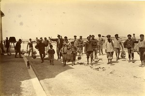 France Baie de Somme Saint Valery sur Somme Beach Net Fishermen Old Photo 1885