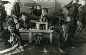URSS Moscou Creche du journal La Pravda Enfants ancienne Photo 1947