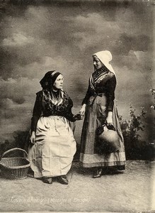 France Auvergne Traditional Costumes Montagne & Limagne Old Photo 1890