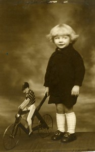 France Jouet le Cycliste Velo Jeu d'Enfants Ancienne Photo Amateur 1930