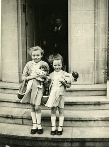 France les Deux Poupées Jeu d'Enfants Ancienne Photo Amateur 1950