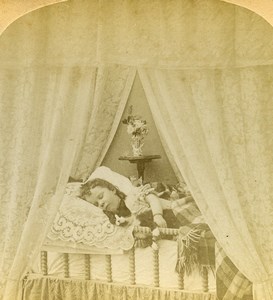 USA Child asleep in Canopy Bed Dreams Old Littleton View Stereoview Photo 1889