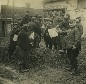 France First World War Marne arrival of newspapers Old Stereo Photo 1918