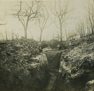 France First World War Marne trench bypassing a grave Old Stereo Photo 1918