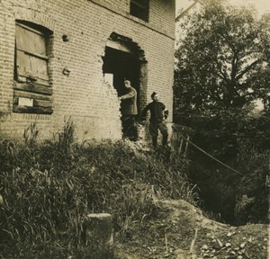 France Première Guerre Mondiale Marne Defense d'un village Gare eventree par un Obus Ancienne Photo Stereo 1918