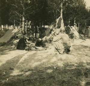 France First World War Marne city in woods Dug table & chairs Stereo Photo 1918