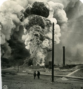 Caucasus Azerbaijan Baku Naphtha Wells on fire Old Photo Stereoview NPG 1906